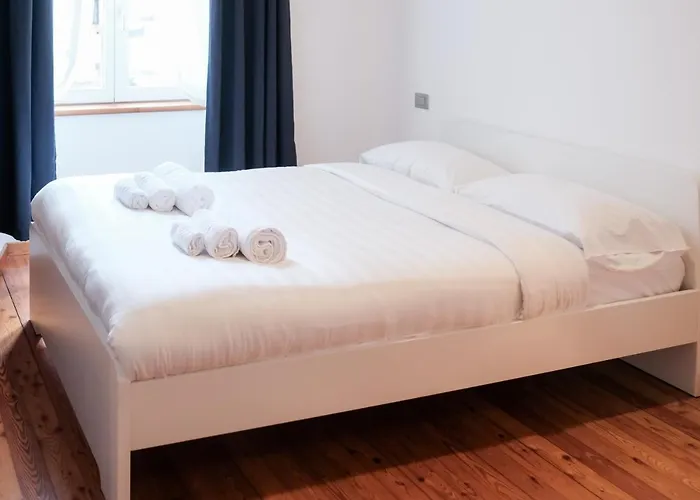 Mysa Properties - Ampio Appartamento Quartiere Isola, Milano